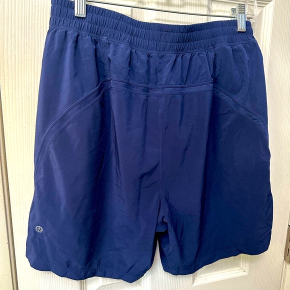 Lululemon Men's Dark Blue 7" Inseam Pace Breaker Shorts,  Size Large - Picture 1 of 4